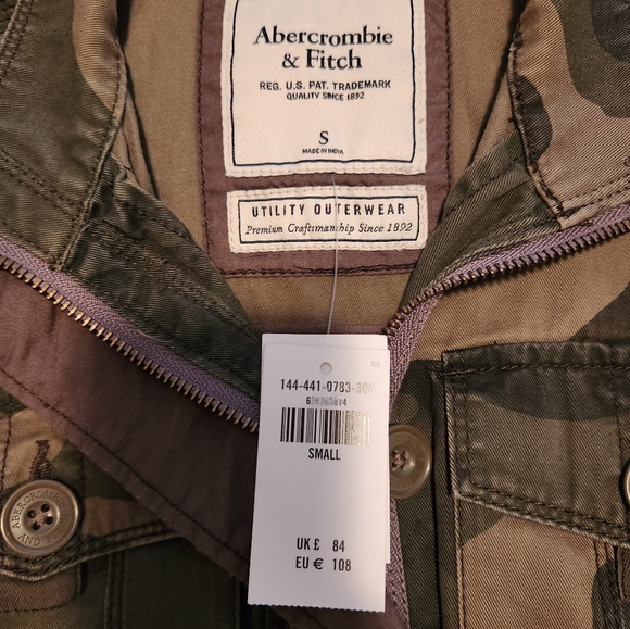 Camouflage Vest - Picture 3 of 3